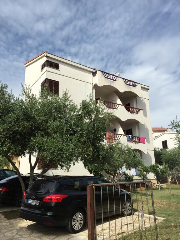 Apartments Villa Cherry Novalja Ngoại thất bức ảnh