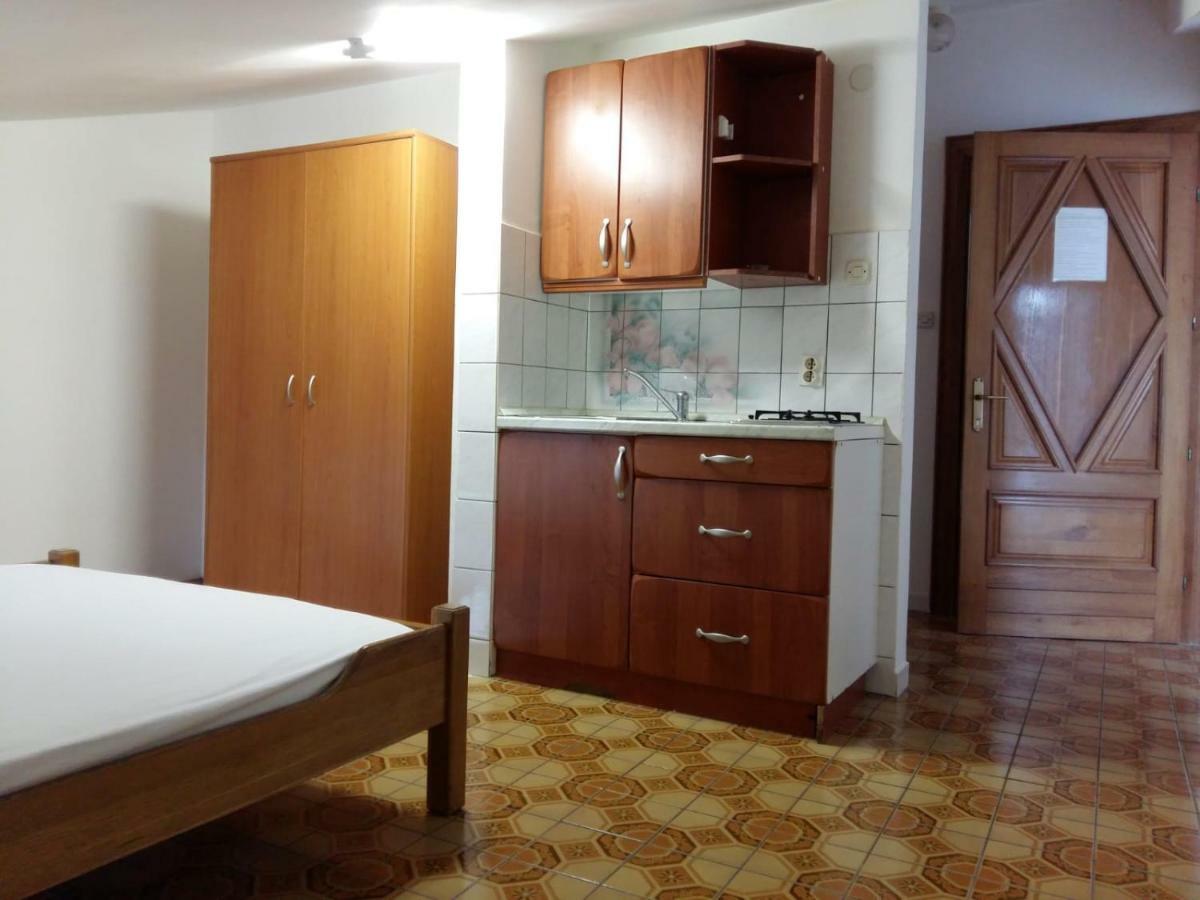 Apartments Villa Cherry Novalja Ngoại thất bức ảnh