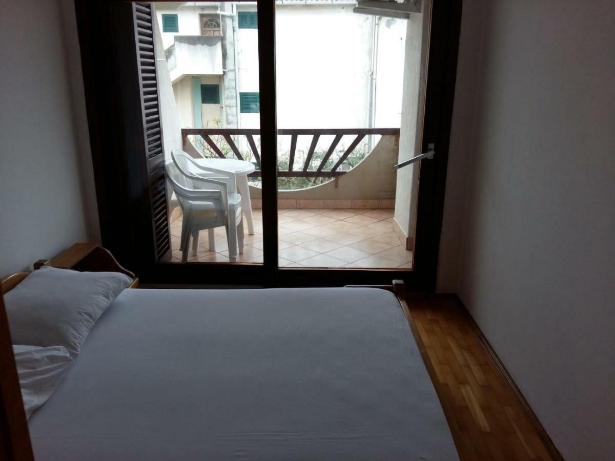 Apartments Villa Cherry Novalja Ngoại thất bức ảnh